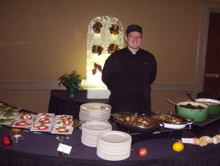 Chef Eric Phillips – Asparagus Tips in Puff Pastry w/Lemon Butter Sauce, Beef Bourguignonne w/Roasted Root Vegetables, Spinach Salad w/Carmelized Onions, Candied Walnuts, Sherry Vinaigrette, Hierloom Tomato Salad w/Opal Basil & Mozzarella