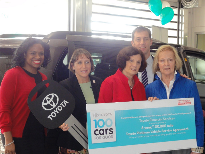 Monique Jackson, Toyota; Jessica Leitner, Edwards Center; Jean Edwards, Edwards Center; Russ Humberston, Jr., Beaverton Toyota; Ann Humberston, Beaverton Toyota.