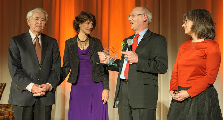 Duncan Wyse, President of Oregon Business Council, was awarded this year’s Provocateur Award for his work in building a strong business environment in Oregon. Shown from left to right: Dick Reiten; Judy Strand, CEO of Metropolitan Family Service; Duncan Wyse, President of Oregon Business Council, and his wife Aileen Wyse.