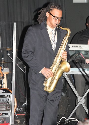 Saxophonst, Devin Phillips