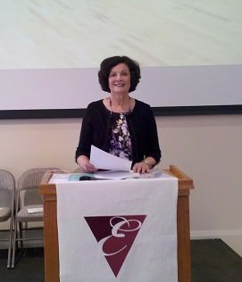 Dr. Jean Edwards prepares her remarks before the dedication.