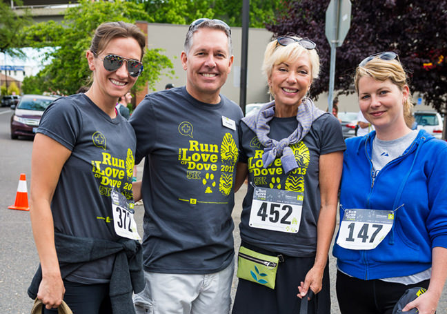 Portland’s First Lady, Nancy Hales (center), her daughter Carolyn (left), and family friend, Kendall showed their support for DoveLewis with furry friends in tow! Shown here with DoveLewis CEO, Ron Morgan.