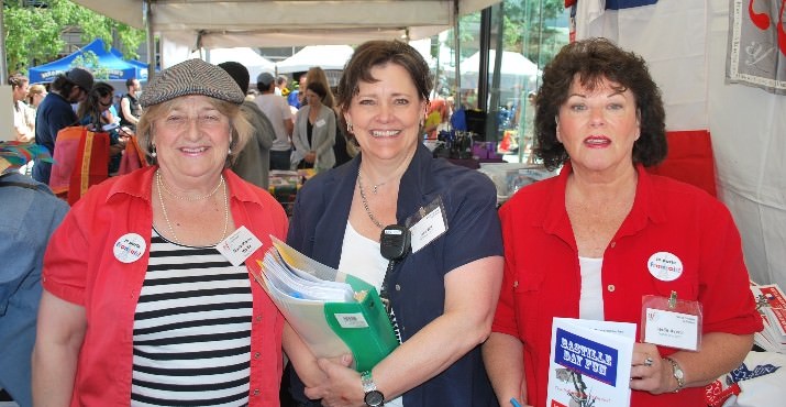 Marie-Pierre Wolfe, Linda Witt the Executive Director of Alliance Francaise, Leslie Averill