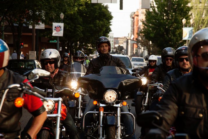 During the Portland stop on August 1, 2013, shoppers mingled with the riders and host, Portland’s own Project Runway Season 11 winner Michelle Franklin Lesniak. Mayor Charlie Hales will proclaim August 1 Kiehl’s LifeRide Day in Portland.