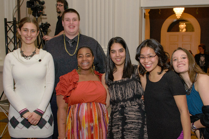 Student Volunteers at the benefit. 