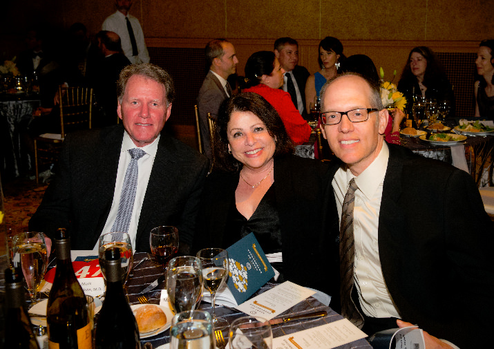 Mark Richardson, M.D., M.B.A., M.S.C.B., Dean of the OHSU School of Medicine, with Mary and Randy Huebner.