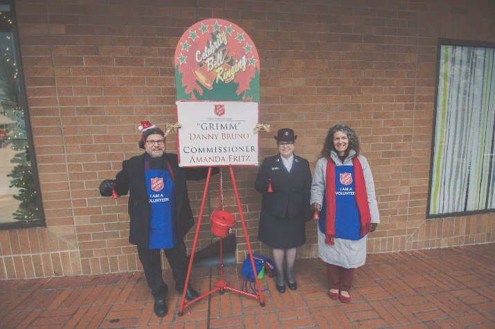 Danny Bruno, ‘Bud’ from Grimm and Commissioner Amanda Fritz alongside Cadet Laura Fyn from The Salvation Army Portland Tabernacle #pdxkettle