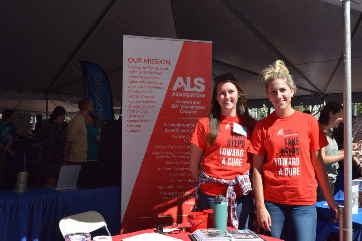 Victoria Thompson and Erin Stephens recruited for the ALS Association.