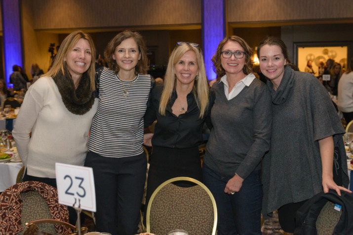 Table host Suzann Baricevic Murphy '83 and friends