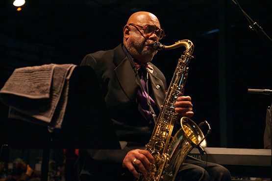 Blues legend Reggie Houston provided entertainment for guests at Oregon Harvest Dinner.