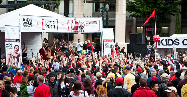 Daren Parks, Regional Training Manager for 24 Hour Fitness lead the warm up. (photo Credit Mike Burt)