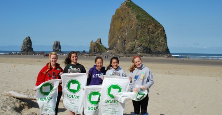 Solve volunteers clean up Cannon Beach