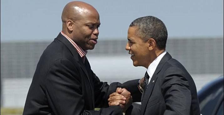 President Obama Greeted by Brother-in-law and OSU Coach Craig Robinson on Portland Fundraisng Trip