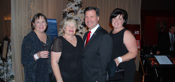 Eileen Dumolt, Rebecca Julian, KXL-FM Radio Host Lars Larson and Tina Larson supported the cause with their Cigar & Scotch themed tree. Eileen Dumolt, Rebecca Julian, KXL-FM Radio Host Lars Larson and Tina Larson supported the cause with their Cigar & Scotch themed tree.