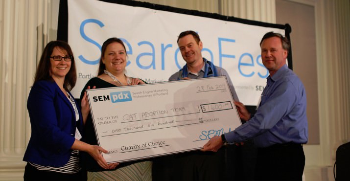Digital Marketing Professionals Give Back at SearchFest