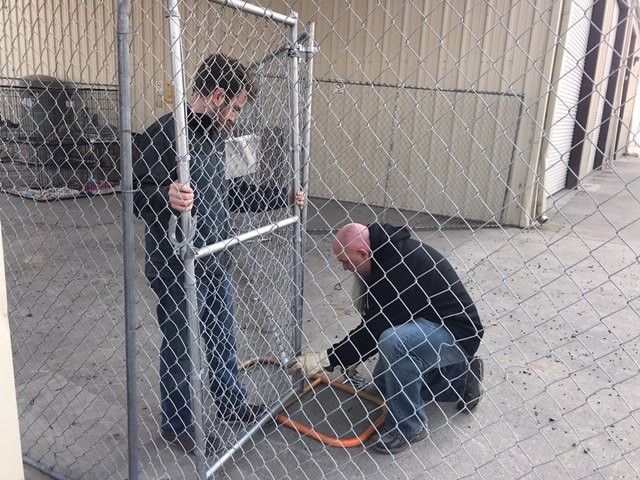 Fences For Fido Volunteers Travel to Northern California Camp Fire to Build Temporary Animal Shelters