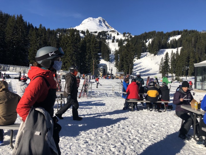 Skiers Show Respect and Consideration at Mount Hood Meadows During Covid-19 Pandemic