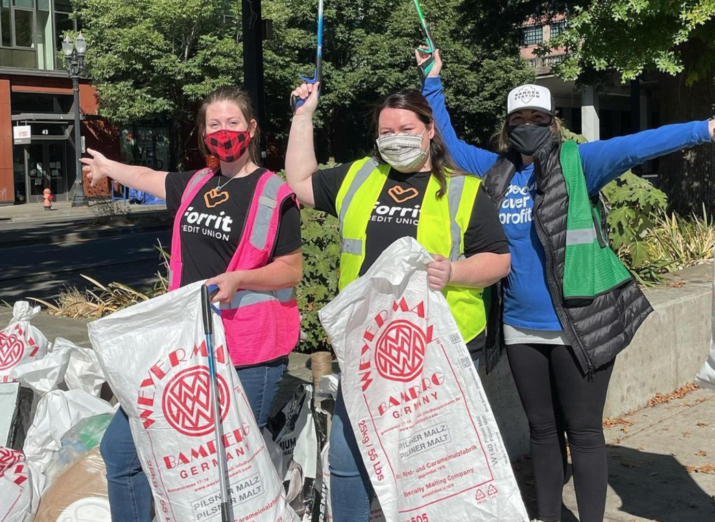SOLVE Volunteers Clean up 51,000 Pounds of Trash in Downtown Portland
