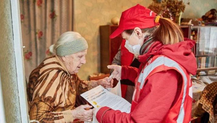 Red Cross and Mercy Corps Provide Humanitarian Aid in Ukraine